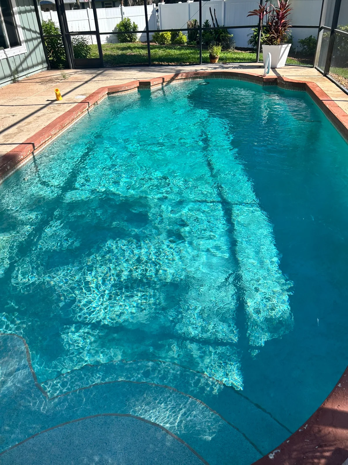 Screened pool with patterned finish